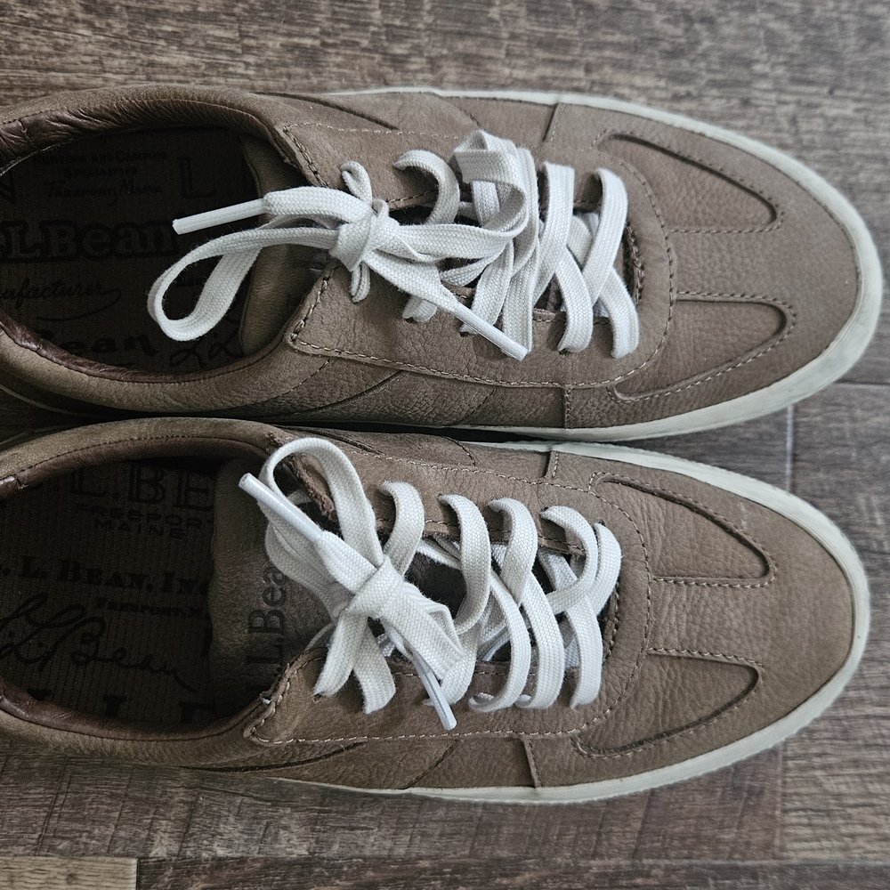 L.L. Bean Womens Tan Sneakers with White Laces 6.5 M
